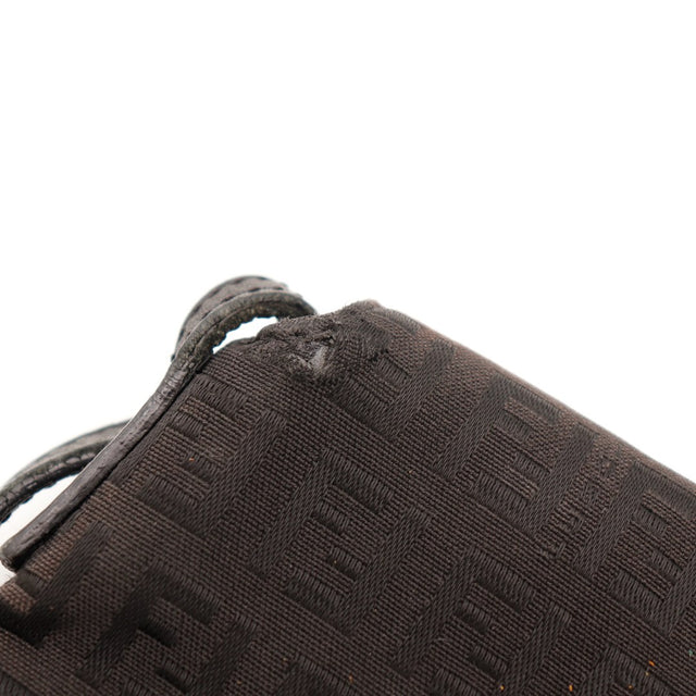 Détail usure de la toile Zucchino près de l'attache Fendi occasion authentique — AMANA Vintage
