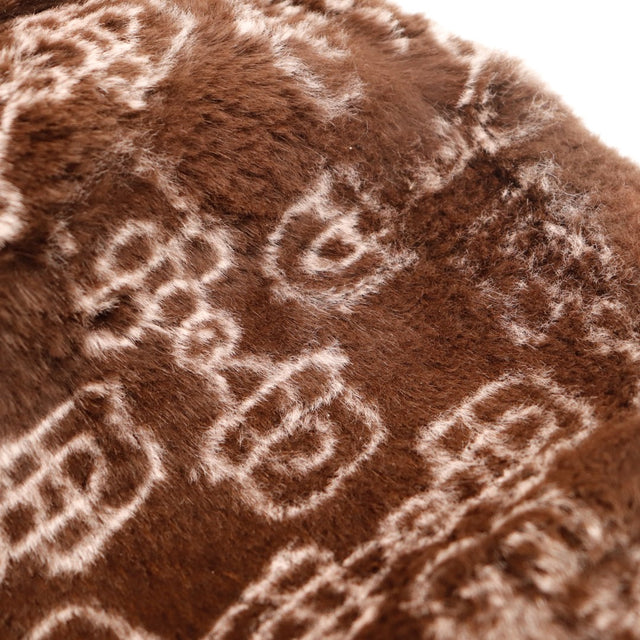 Détail motif monogrammé fourrure Céline Hobo — AMANA Vintage
