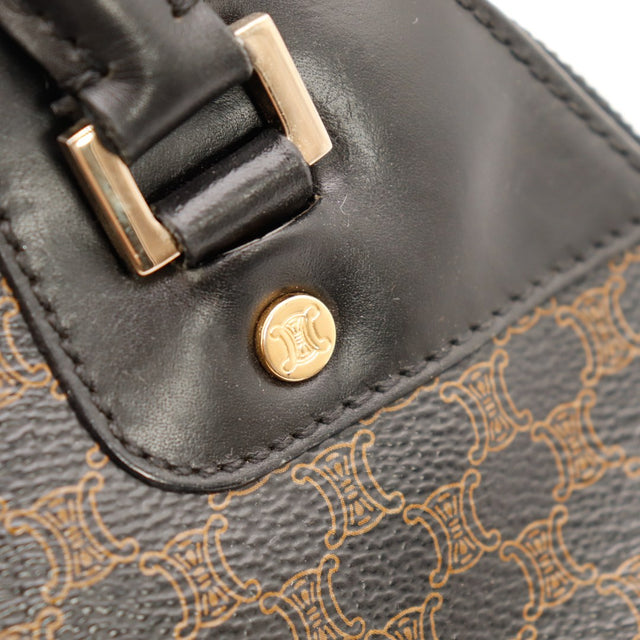 Détail attache d'anse et bouton logo Céline sur toile Macadam — AMANA Vintage