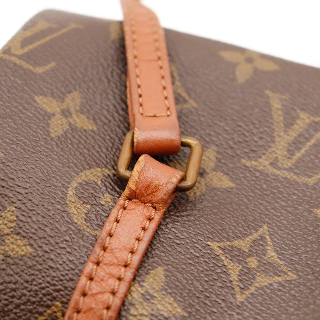 Détail attache et anneau des anses Louis Vuitton Papillon 30 — AMANA Vintage