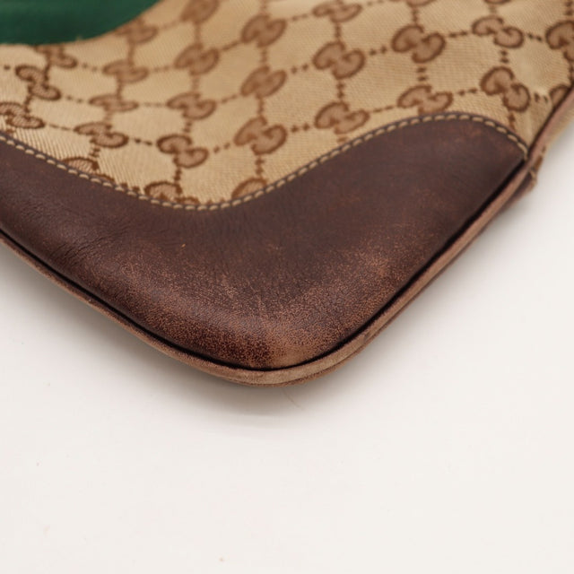 Détail des surpiqûres Gucci New Jackie toile monogrammée occasion authentique — AMANA Vintage