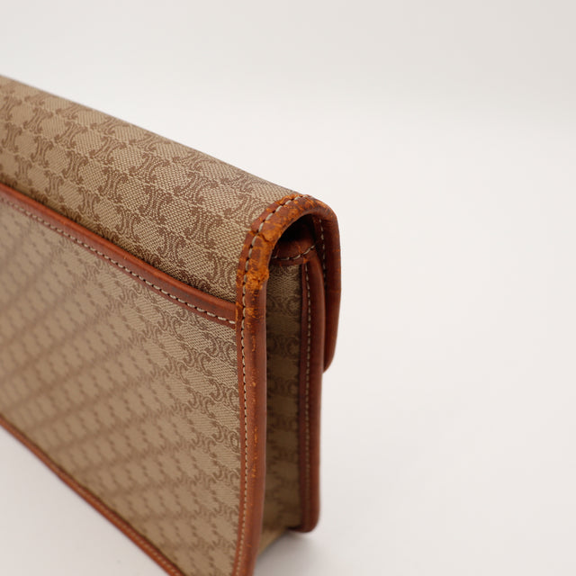 La Pochette Céline Macadam occasion authentique — AMANA Vintage
