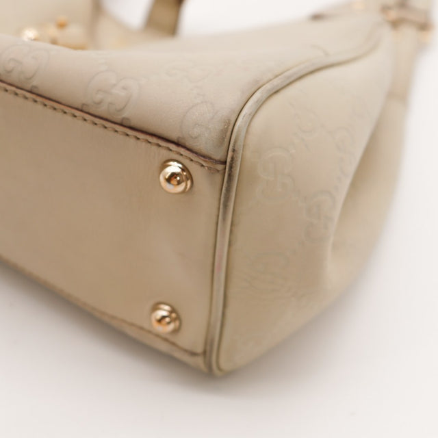 Détail coin inférieur droit Gucci New Jackie usure cuir taupe — AMANA Vintage