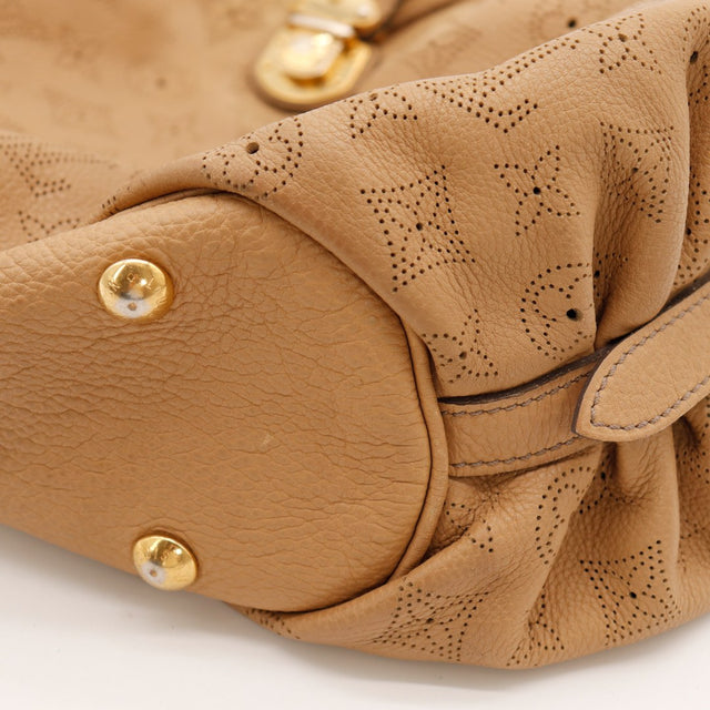 Détail zip intérieur Louis Vuitton Mahina XS usure tranche cuir — AMANA Vintage