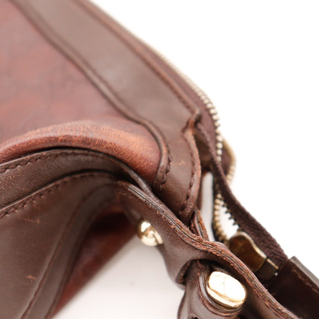 Détail anse supérieure Gucci Indy usure décoloration cuir — AMANA Vintage