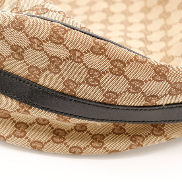 Détail coin bande cuir Hobo Gucci Interlocking G occasion — AMANA Vintage