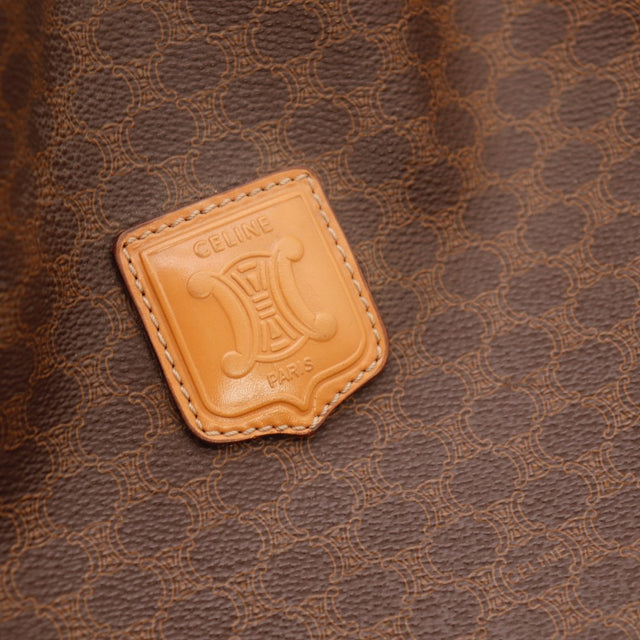 Détail des coins inférieurs Céline Seau Macadam cuir naturel occasion authentique — AMANA Vintage