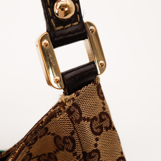 Detail attache anse sac Gucci Hobo Web argenterie doree cuir marron — AMANA Vintage