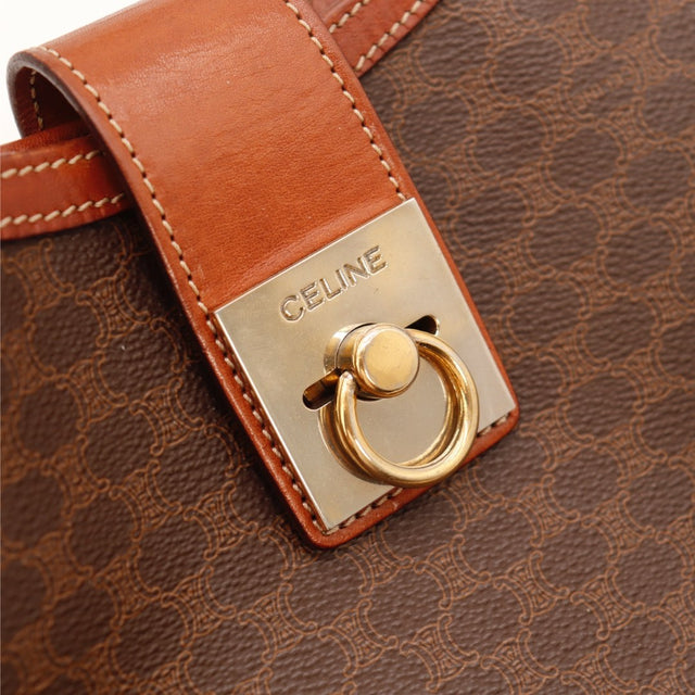 Détail des bordures en cuir Céline Hobo Macadam cognac occasion authentique — AMANA Vintage