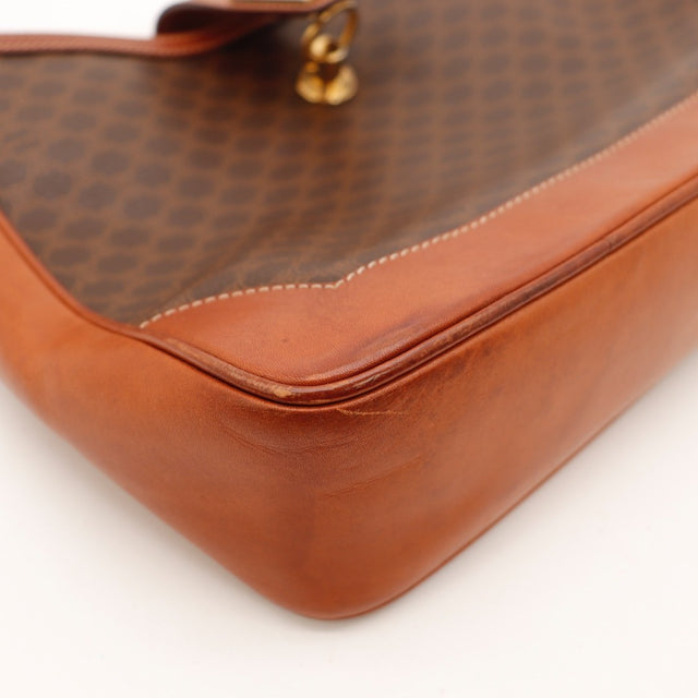 Vue du fond du sac Céline Hobo Macadam toile Macadam marron occasion authentique — AMANA Vintage