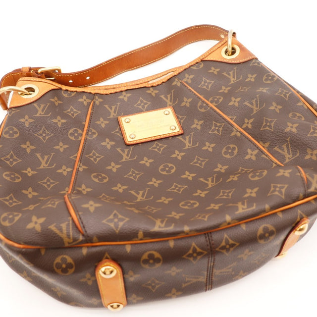 Détail de la toile Monogramme Louis Vuitton Galliera PM occasion authentique — AMANA Vintage