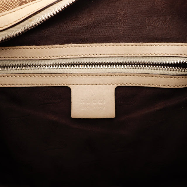 Détail des bordures en cuir Gucci Hobo Interlocking G occasion authentique — AMANA Vintage