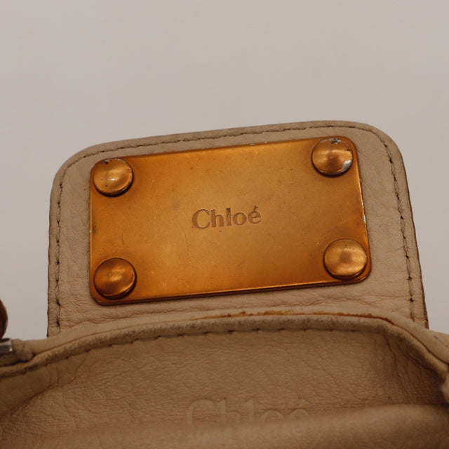Détail des rivets Chloé Paddington cuir de veau grainé beige occasion authentique — AMANA Vintage