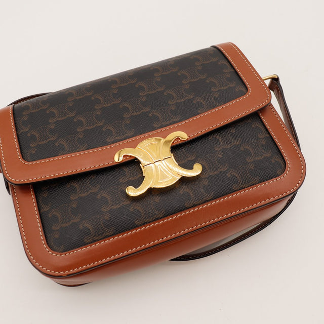 Détail fermoir Triomphe doré Céline occasion authentique — AMANA Vintage