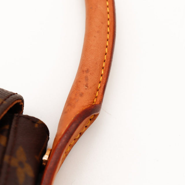 Détail anse vachette patine caramel Louis Vuitton Mini Looping occasion authentique — AMANA Vintage