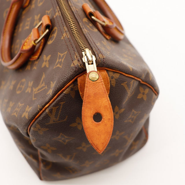 Detail tirette et zip Louis Vuitton Speedy 30 cuir vachette — AMANA Vintage