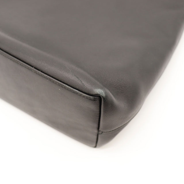Détail de l'argenterie Gucci Hobo Bambou cuir lisse noir occasion authentique — AMANA Vintage