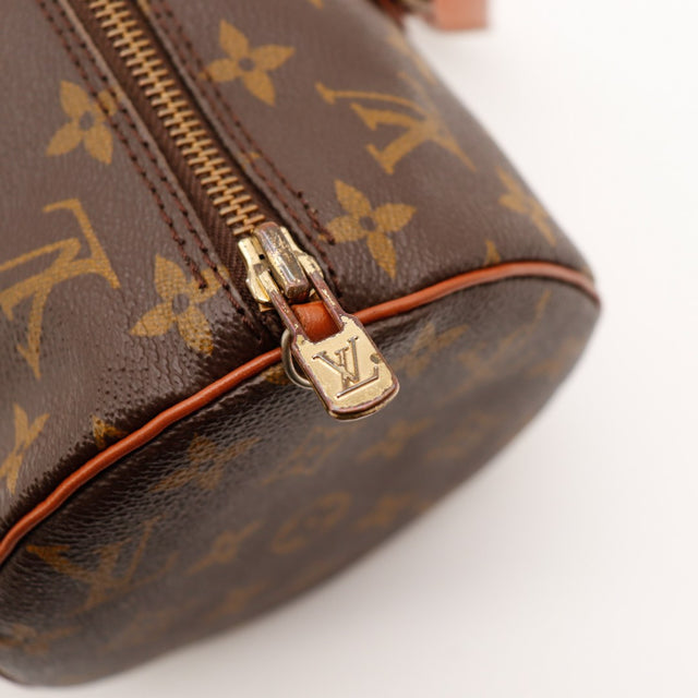 Detail tirette zip curseur dore use Louis Vuitton Papillon 30 occasion — AMANA Vintage