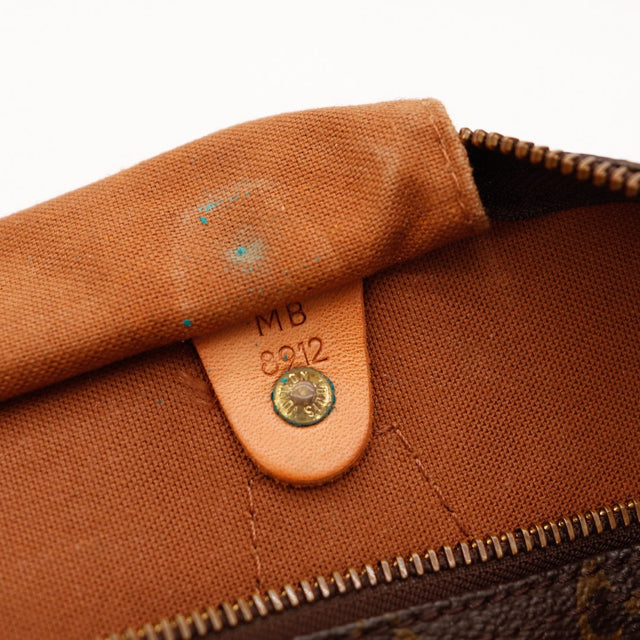 Détail intérieur Louis Vuitton Speedy 30 taches encre sur doublure date code MB8912 — AMANA Vintage
