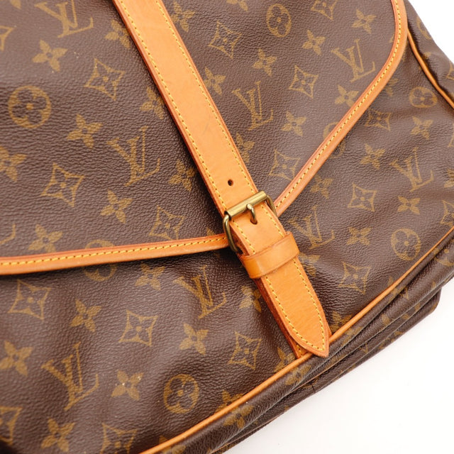 Vue 6 sac Louis Vuitton Saumur 35 Toile Monogramme occasion authentique — AMANA Vintage