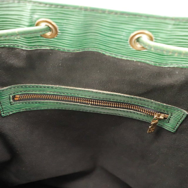 Interieur Louis Vuitton Noe Epi Vert poche zip doublure noire — AMANA Vintage