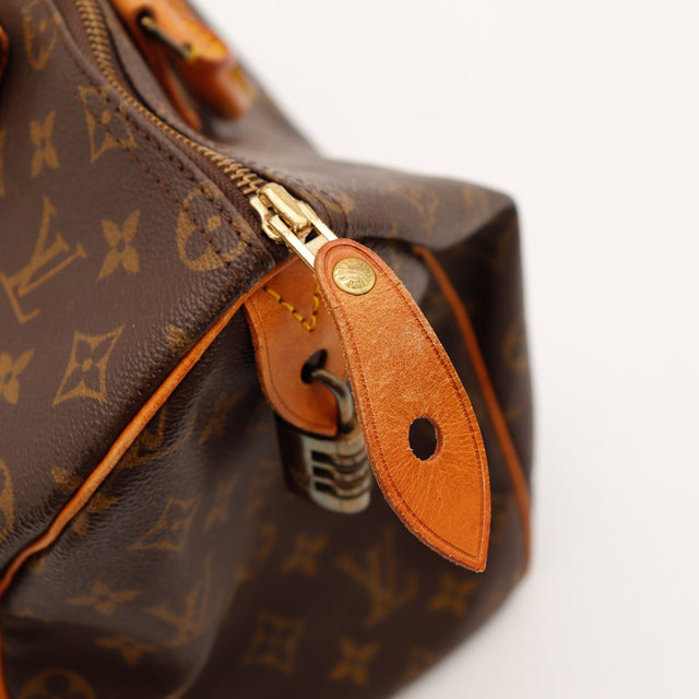 Vue grand angle Louis Vuitton Speedy 35 toile Monogram occasion — AMANA Vintage