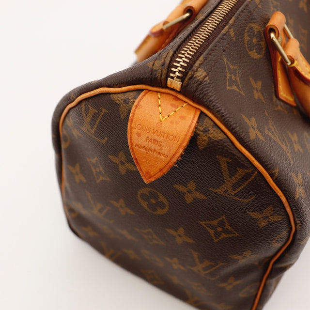 Détail de l'argenterie dorée Louis Vuitton Speedy 30 Toile Monogramme occasion authentique — AMANA Vintage