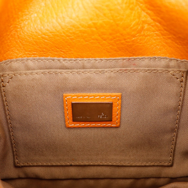 Détail plaque intérieure Made in Italy Fendi Baguette — AMANA Vintage