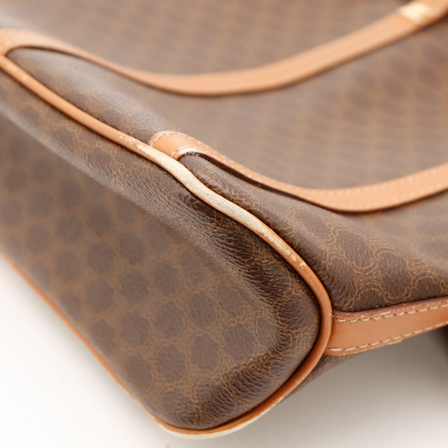 Detail coin inferieur Celine Seau Macadam usure naturelle — AMANA Vintage
