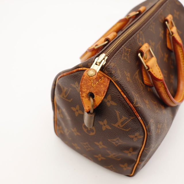 Détail du date code Louis Vuitton Speedy 25 Toile Monogramme occasion authentique — AMANA Vintage