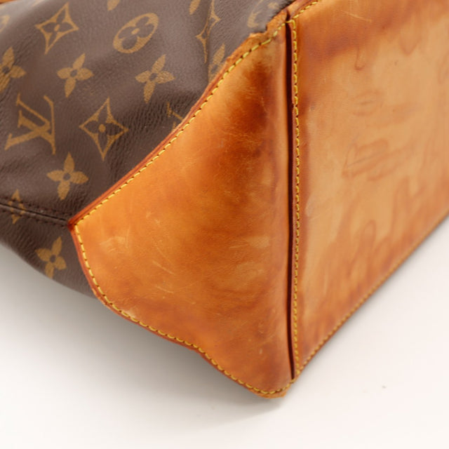 Detail coin cuir assombri Louis Vuitton Cabas Mezzo — AMANA Vintage