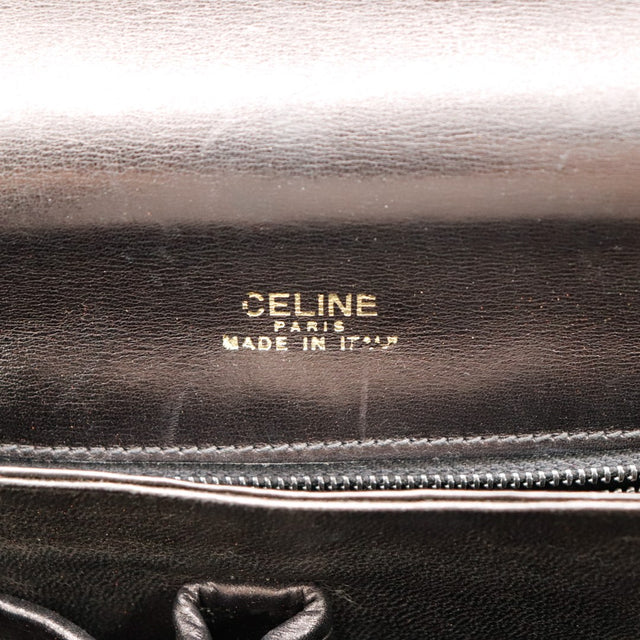 Détail estampille Céline Paris Made in Italy intérieur sac Triomphe — AMANA Vintage