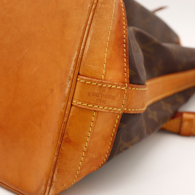 Vue de l'intérieur Louis Vuitton Noé Toile Monogramme occasion authentique — AMANA Vintage