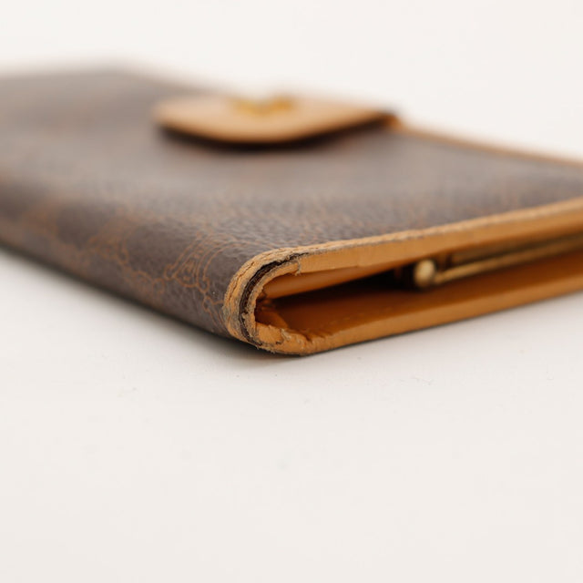 Detail tranche laterale portefeuille Celine Macadam usure coins — AMANA Vintage