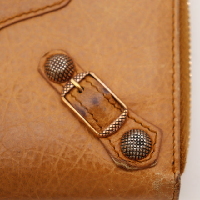 Detail languette boucle portefeuille Continental Balenciaga tache sombre — AMANA Vintage
