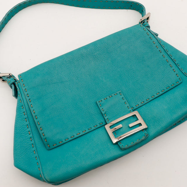 Fermoir FF argenté Fendi Mamma Baguette Selleria détail — AMANA Vintage