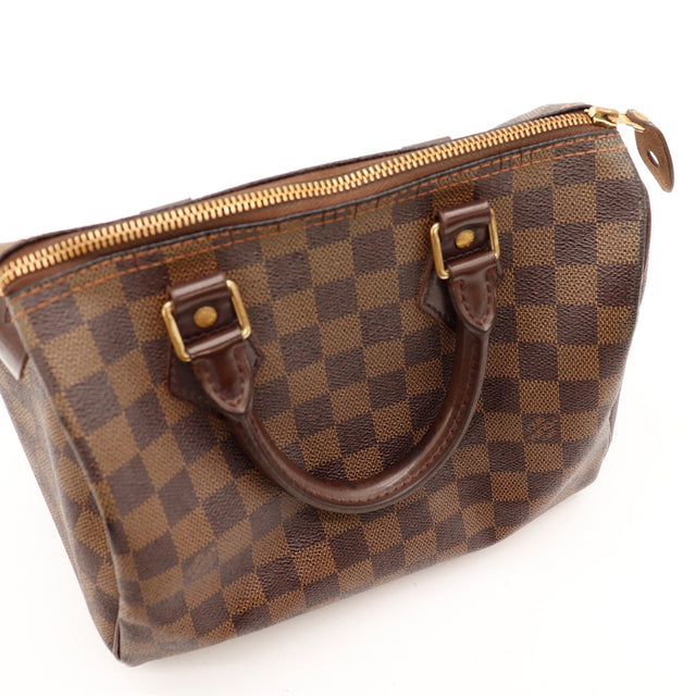 Vue trois quarts basse Louis Vuitton Speedy 25 Damier Ébène — AMANA Vintage