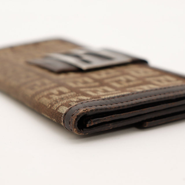 Tranche laterale portefeuille Fendi Zucchino usure coins cuir occasion — AMANA Vintage