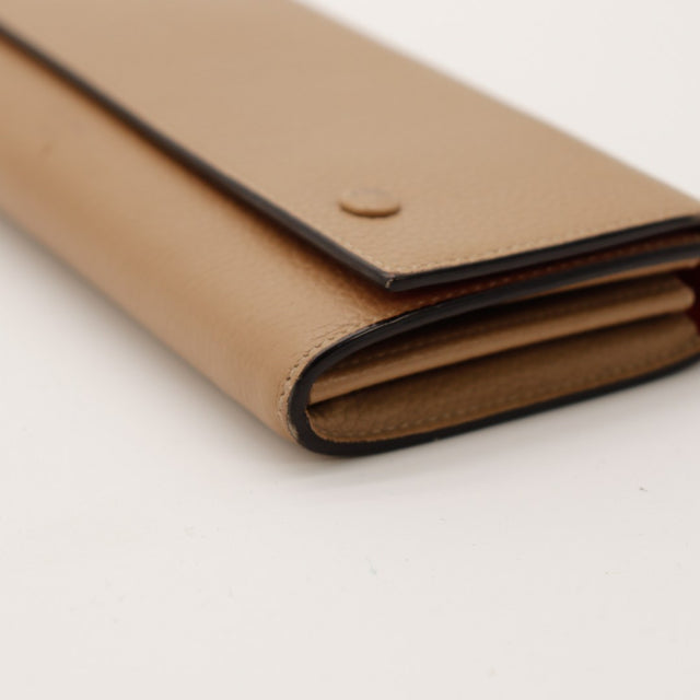 Détail bord long portefeuille Céline taupe cuir grené occasion authentique — AMANA Vintage
