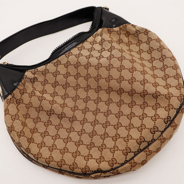Détail bas du sac Hobo Demi Lune Gucci frottements légers coins — AMANA Vintage