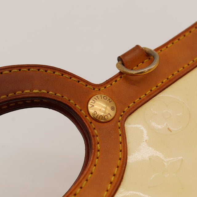 Détail poignée et rivets Louis Vuitton Roxbury Drive barre bordeaux — AMANA Vintage