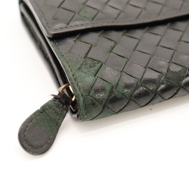 Detail coin inferieur droit portefeuille Bottega Veneta Intrecciato frottements — AMANA Vintage