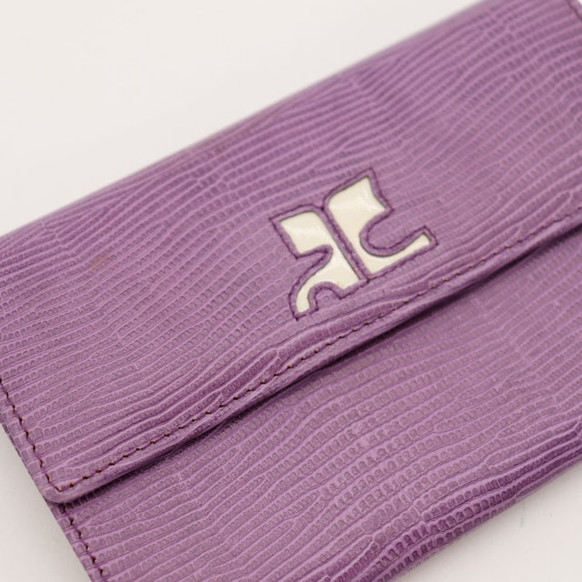 Détail logo Courrèges Paris intérieur portefeuille violet — AMANA Vintage