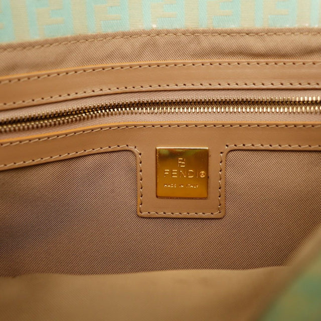 Intérieur doublure beige Fendi Baguette Zucchino vert propre — AMANA Vintage