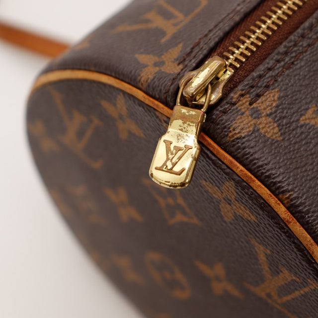 Détail tirette LV plaquage usé Louis Vuitton Papillon 30 — AMANA Vintage