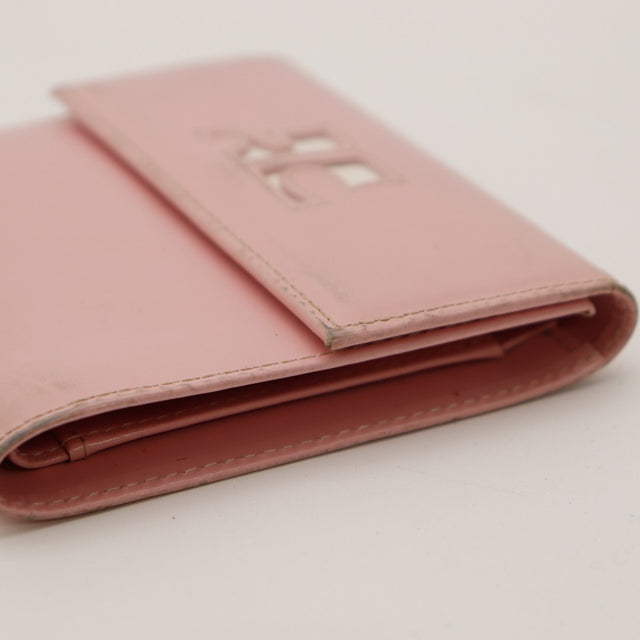 Vue d'ensemble portefeuille Courrèges cuir rose vintage occasion authentique — AMANA Vintage