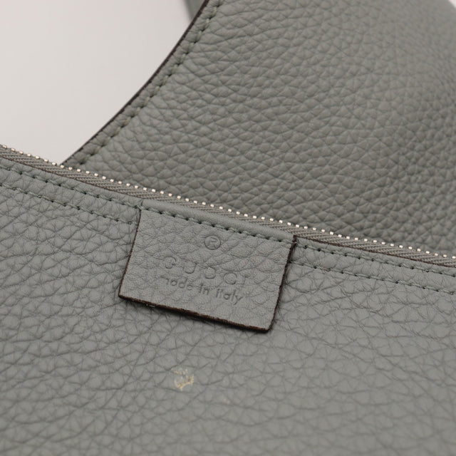 Détail argenterie palladium Gucci Jackie Soft occasion authentique — AMANA Vintage