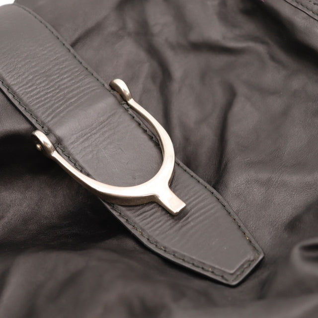 Détail argenterie fermoir étrier Gucci Stirrup Hobo — AMANA Vintage