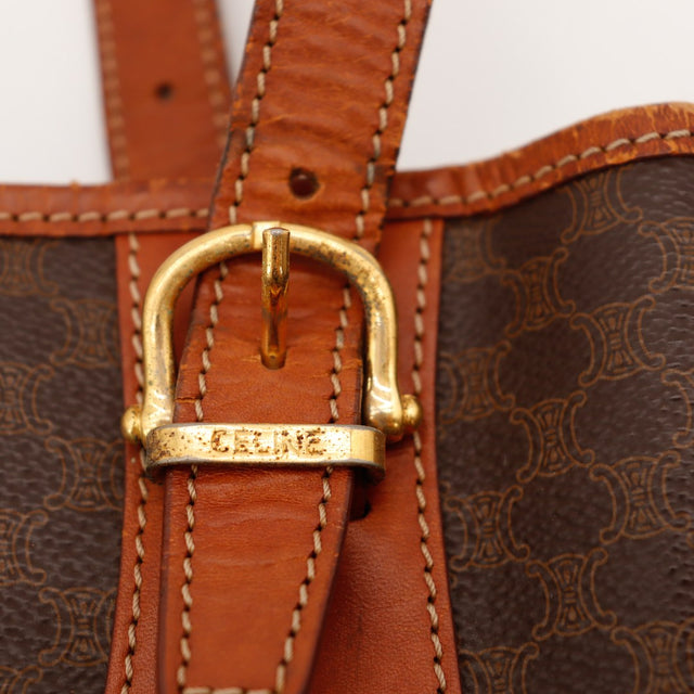 Detail boucle usee Seau Celine Macadam plaquage dore use — AMANA Vintage
