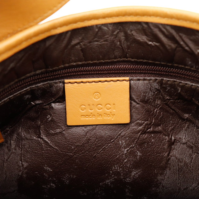 Macro intérieur doublure cuir sac Gucci Jackie Web, plis d'utilisation — AMANA Vintage
